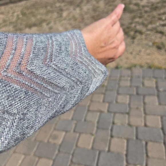 Travelers by Chico's Sz 3 (XL) Semi-Sheer Zig-Zag Hem Pullover Sweater - Picture 8 of 11